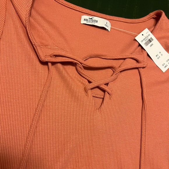 Woman’s Hollister Long Sleeve Top - Picture 9 of 12